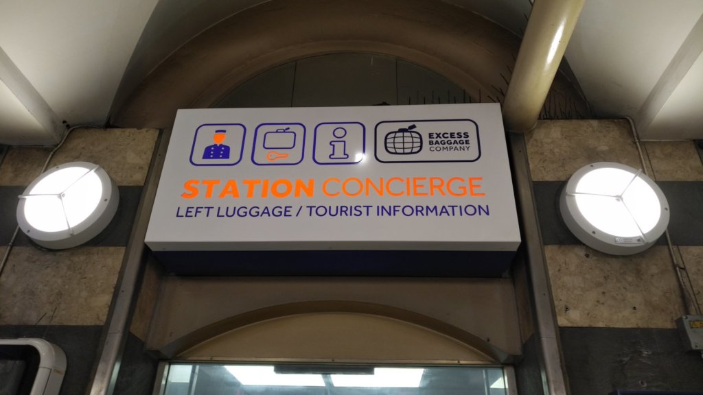 Station concierge: left luggage / tourist information